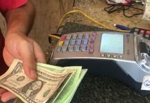 VOA: ¡Maracaibo marginada pero con dólar! Cómo la moneda estadounidense desplazó al bolívar